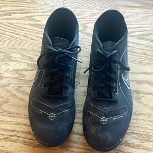 Nike soccer cleats mercurial size 7.5